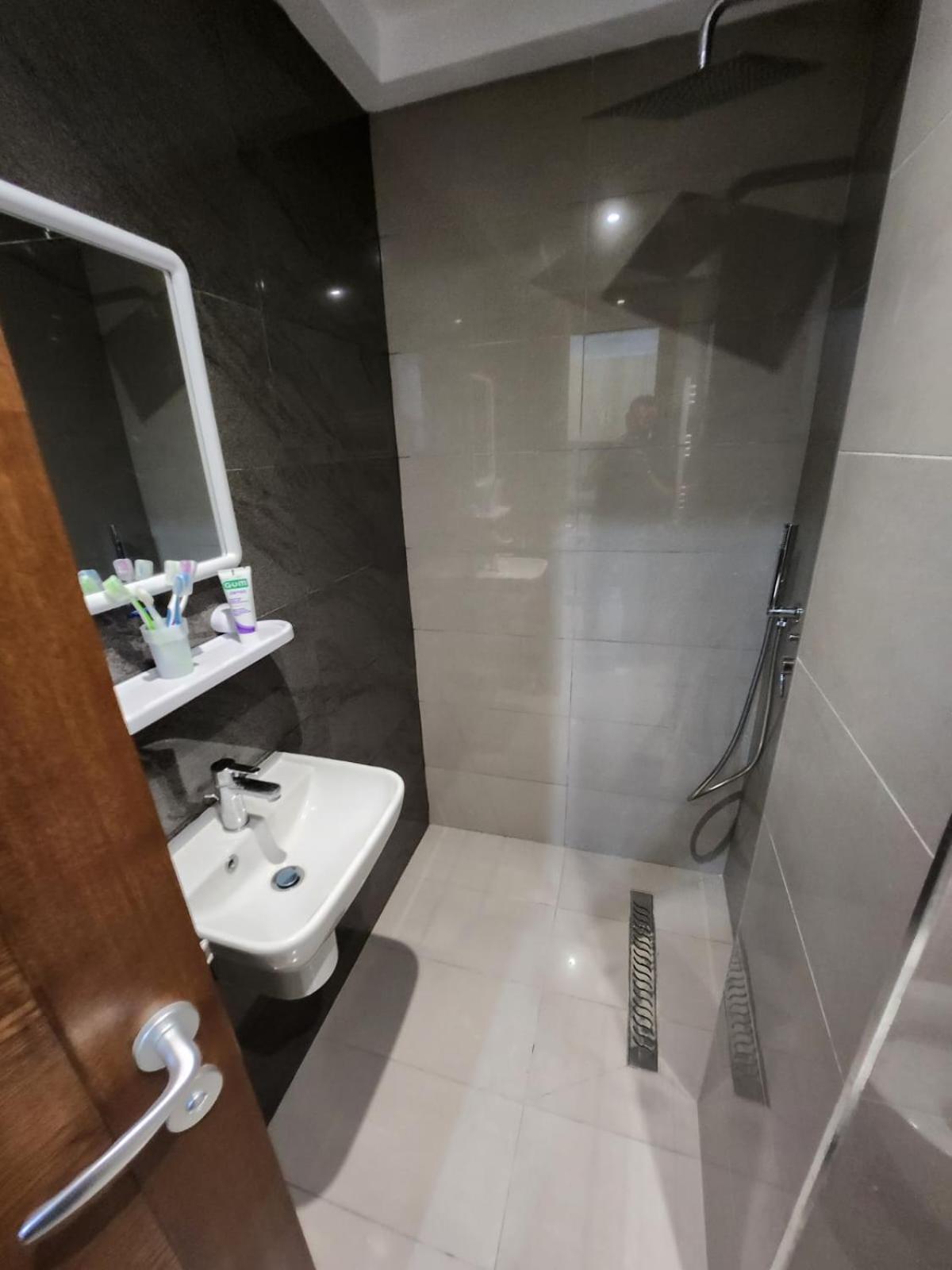Apartamento Elegant S1 Meuble Garde A Ariana -Tunis Exterior foto