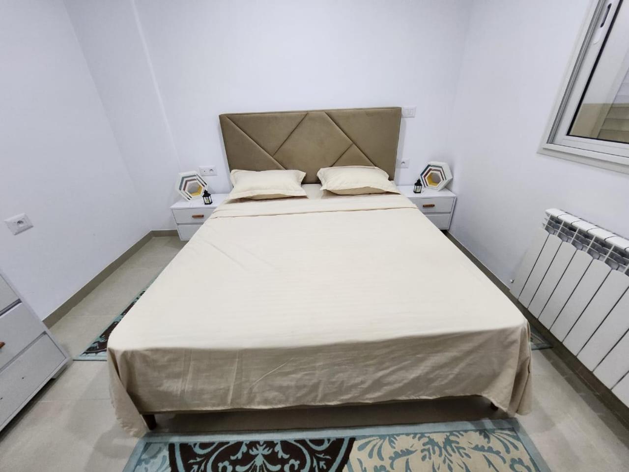 Apartamento Elegant S1 Meuble Garde A Ariana -Tunis Exterior foto